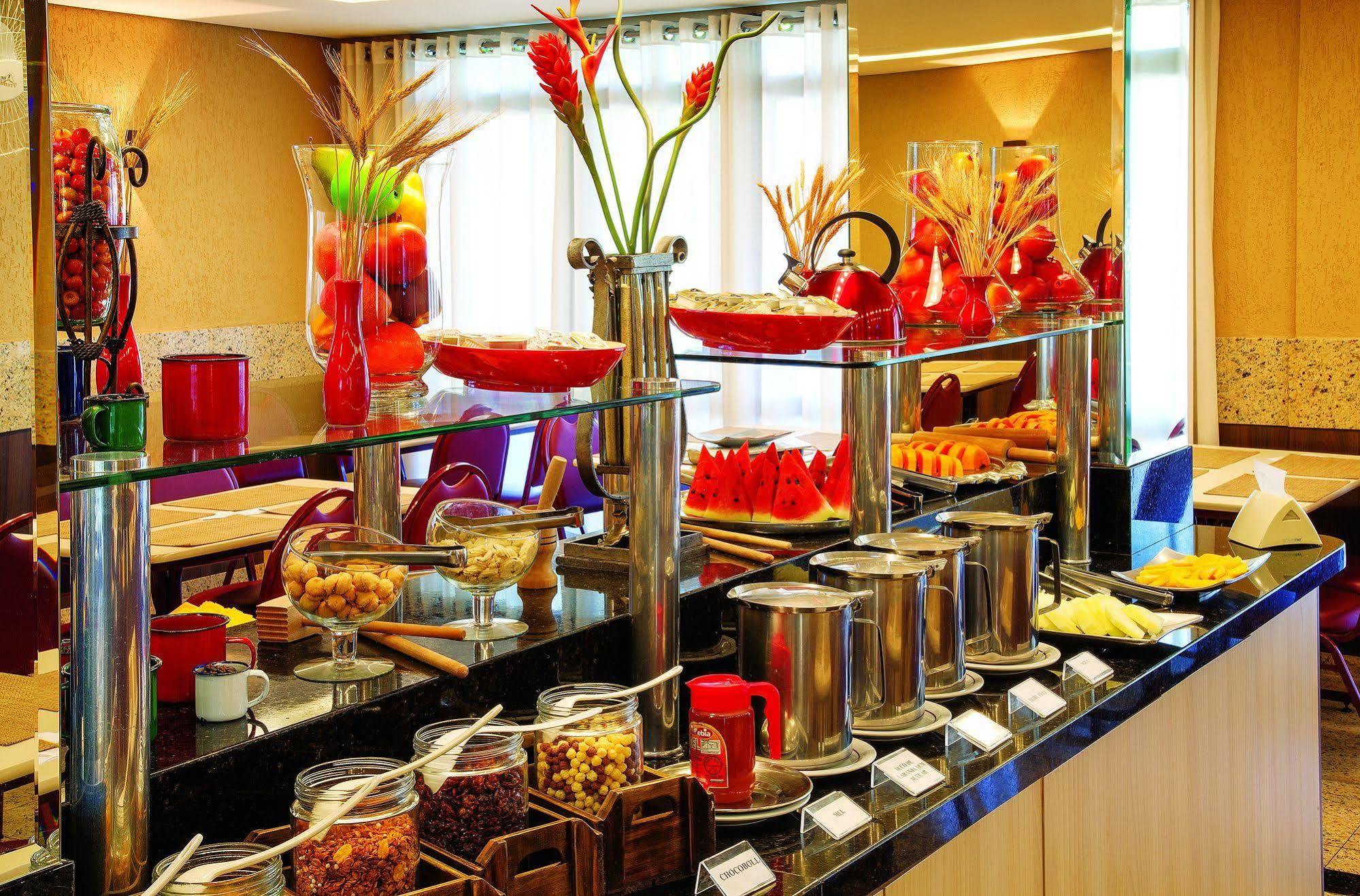Lira Hotel Curitiba