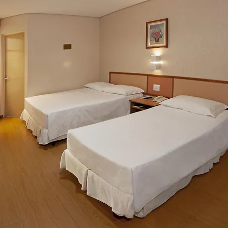 Lira Hotel Curitiba Exterior photo